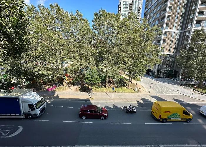 Private Studio Flat In City 1190
