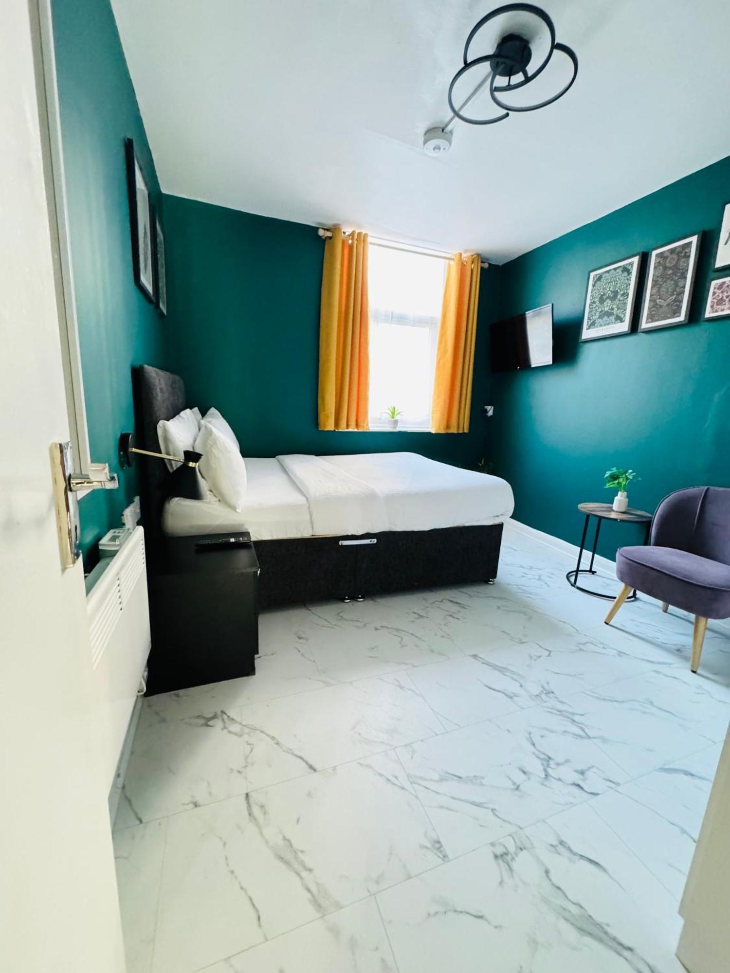 Private Flat In 1190 Londra